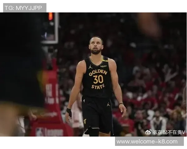 媒体人热评杨瀚森进步显著库里获得圆柱体称号引发热议